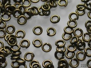 Kroužky jednoduché 3/0.7mm BRONZOVÁ