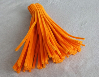 Chlupatý drátek sv. oranžový