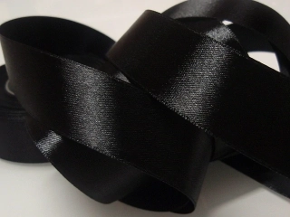 Saténová stuha ČERNÁ 38mm