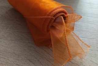 Organza obšitá 15 cm ORANŽOVÁ