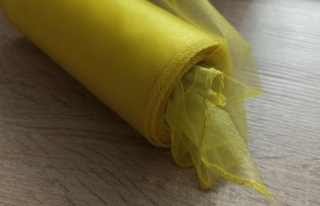 Organza obšitá 15 cm ŽLUTÁ