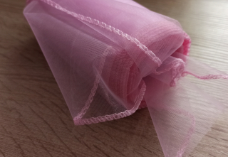 Organza obšitá 12 cm SVĚTLE RŮŽOVÁ