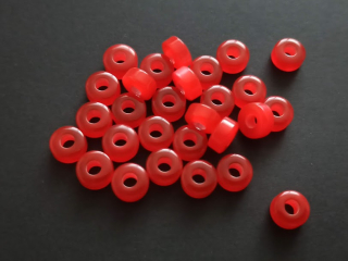 Plastové korálky kroužky 9mm ČERVENÉ