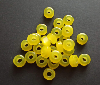 Plastové korálky kroužky 9mm ŽLUTÉ