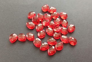 Akrylové korálky broušené kapky 10/8mm ČERVENÉ