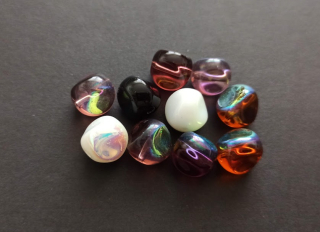 Skleněné korálky mačkané pokovené 10mm MIX