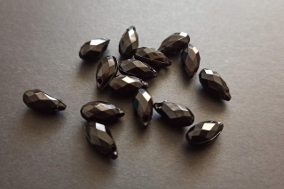 Akrylové korálky broušené kapky 13/7 mm ČERNÉ